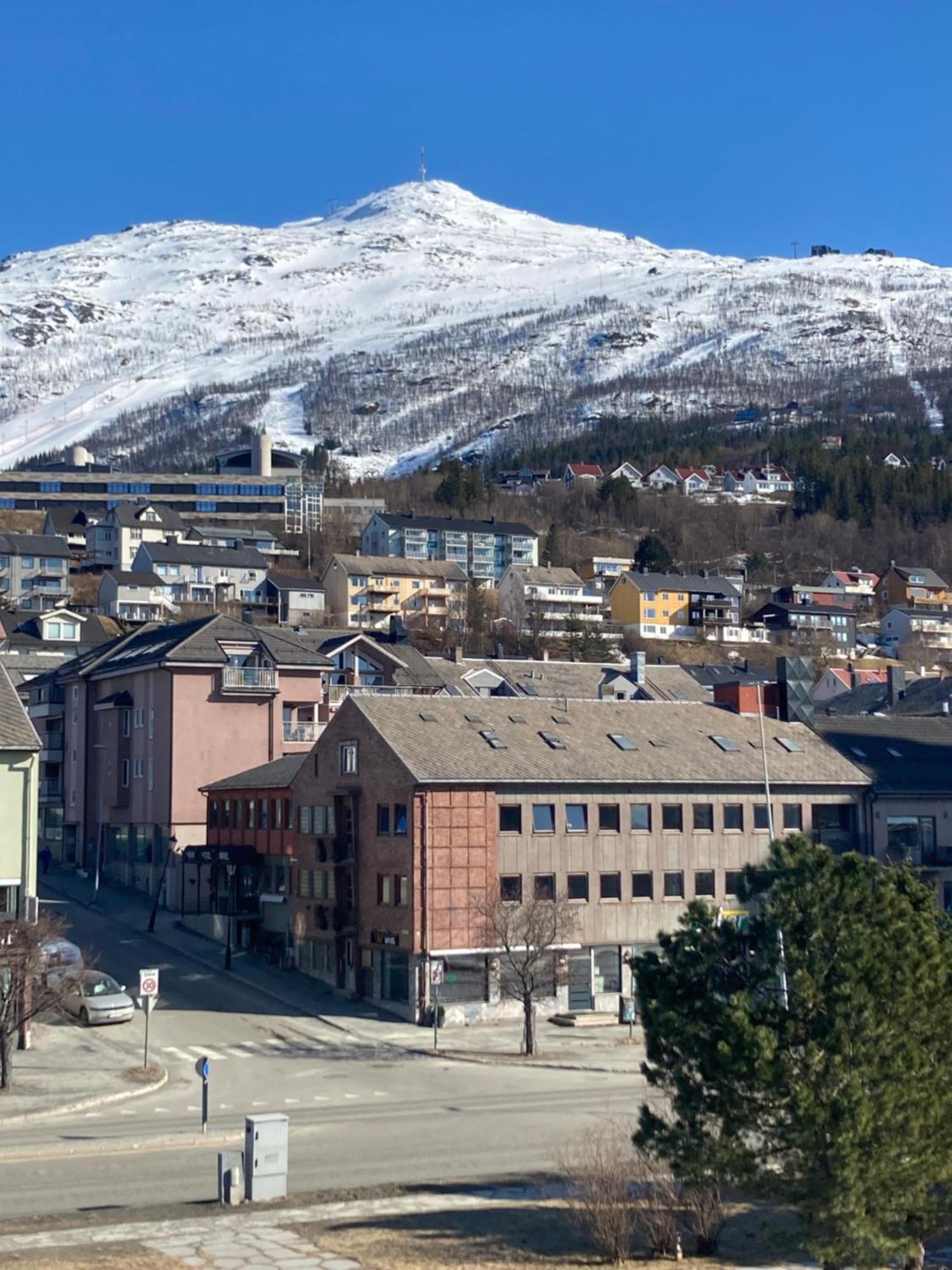 Narvik Hotel Wivel Exterior photo